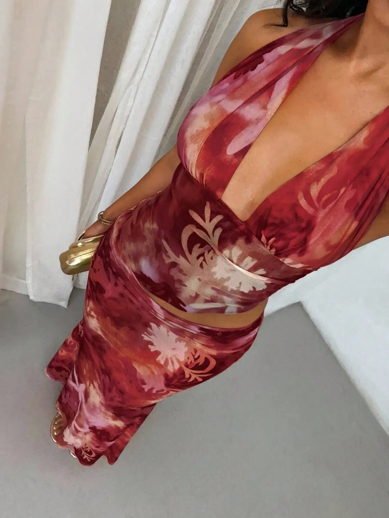 Floral Halter Neck Crop Top & Maxi Skirt Set, Beach Vacation Outfit with Cutout Back and Ruffle Hem