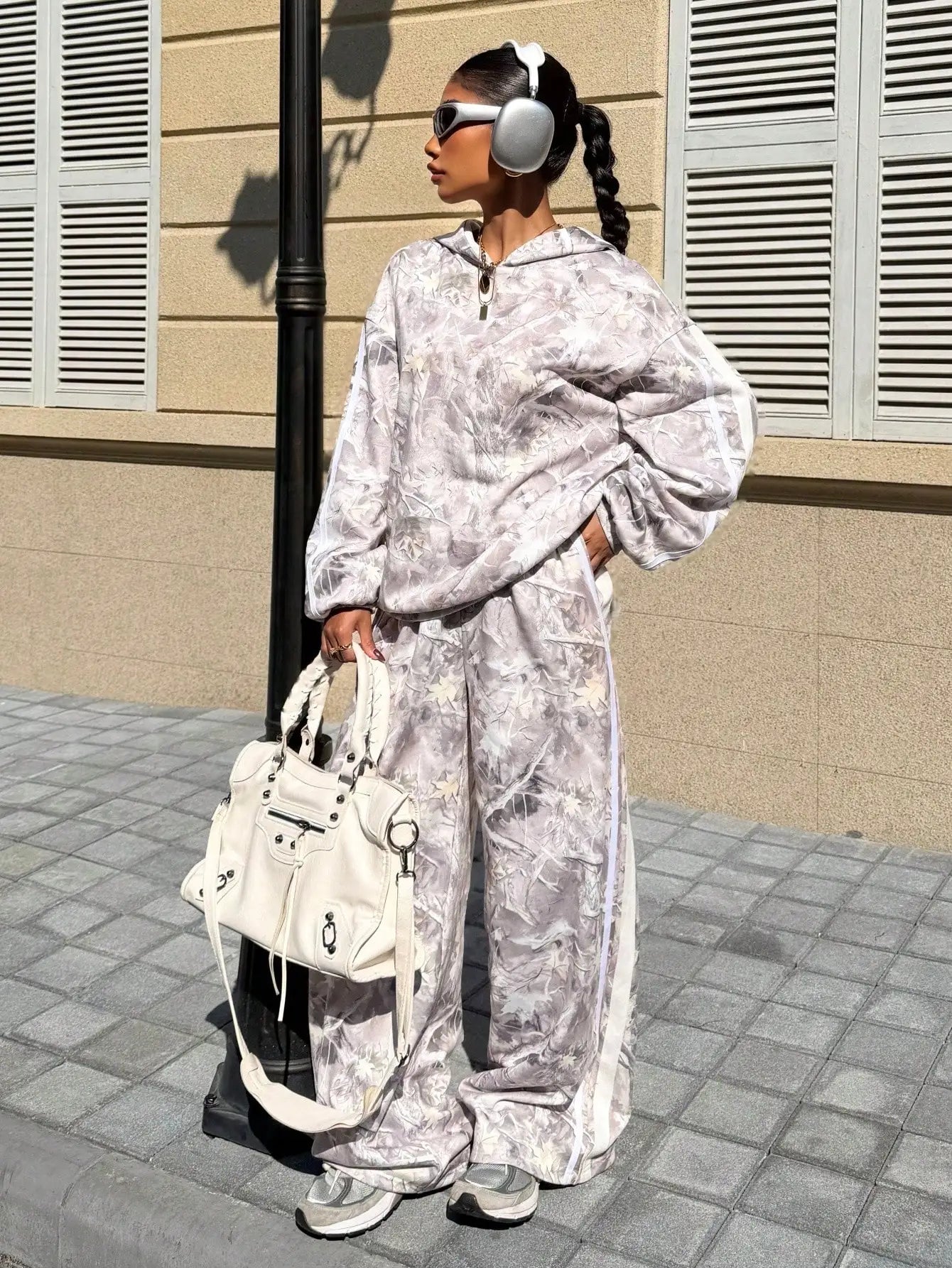 Women's Thermal Lined Hoodie & Sweatpants 2-Piece Set, Loose Fit, California Design, Grey